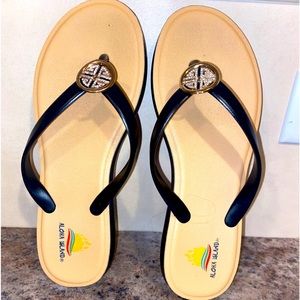 Aloha Island Flip Flops NWOT Size 7